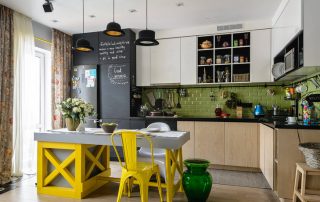 Kitchen curtains with a balcony door: how to choose the perfect option