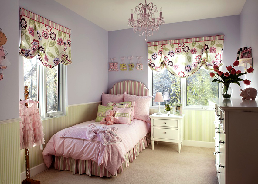 French and Austrian curtains are made from fabrics that can be easily draped French and Austrian curtains are made from fabrics that can be easily draped