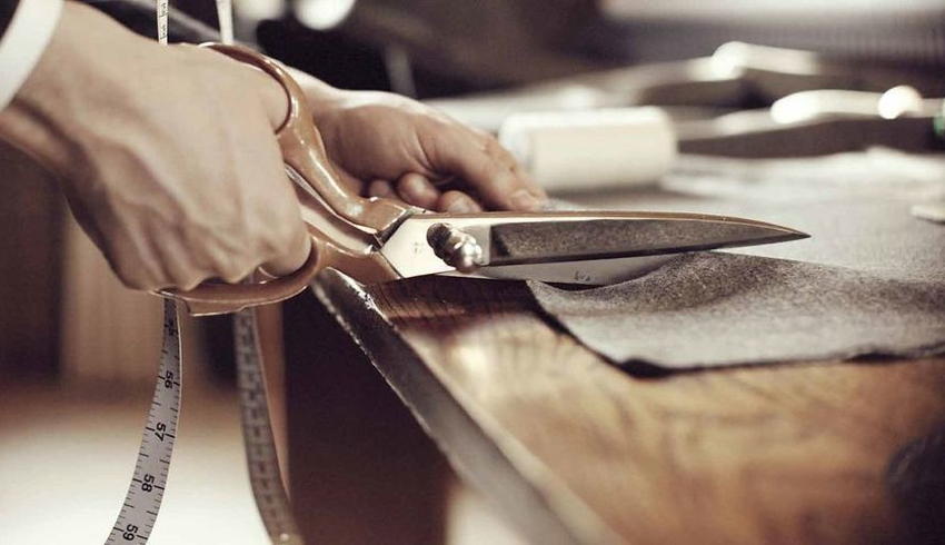 When buying fabric, it is better to purchase a canvas with a margin of 5-7 cm in addition to the seam allowances When buying fabric, it is better to purchase a canvas with a margin of 5-7 cm in addition to the seam allowances