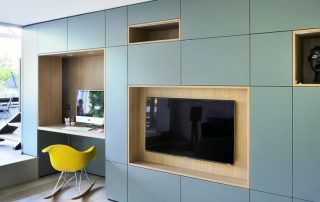 Wall in the bedroom: how to choose a beautiful and functional piece of furniture