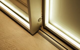 Slides for the wardrobe: properties and an overview of the characteristics of the fittings