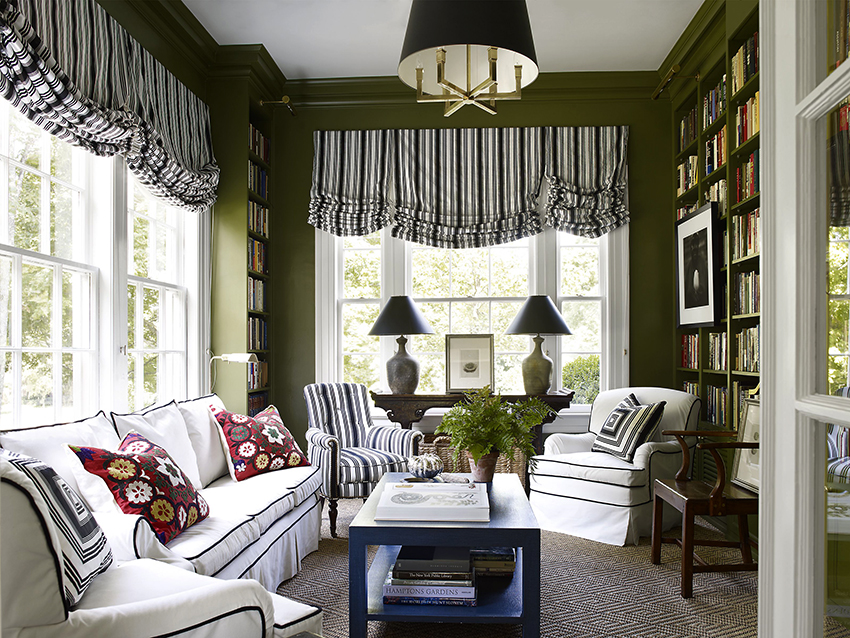 In lifting models, the fabric is lifted up with a cord or roller In lifting models, the fabric is lifted up with a cord or roller