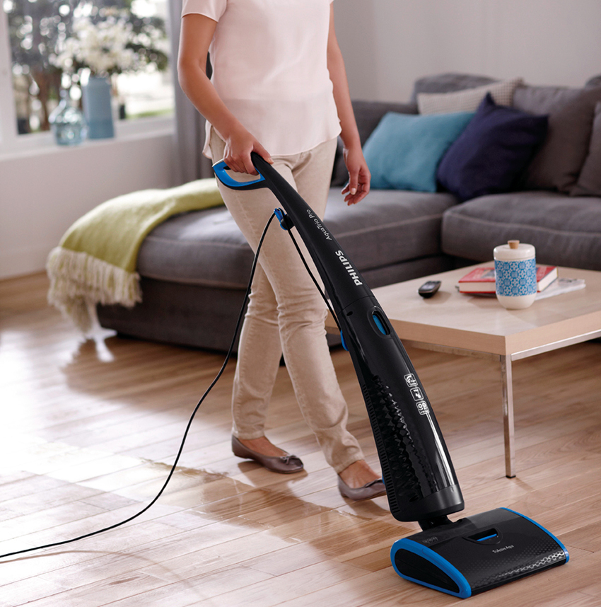 The Philips FC 7088 upright vacuum cleaner has a self-cleaning function The Philips FC 7088 upright vacuum cleaner has a self-cleaning function