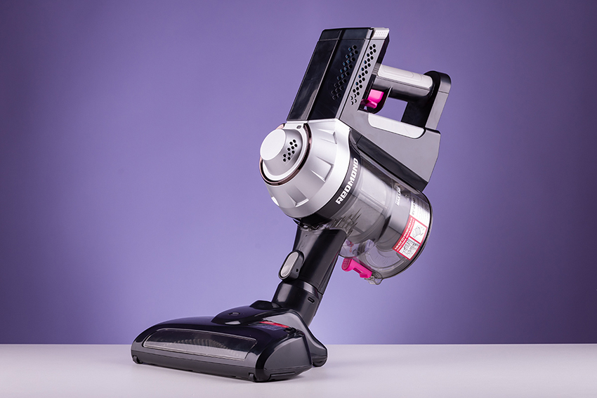 Hybrid vacuum cleaner Redmond RV-UR356 is equipped with a 0.8 L container Hybrid vacuum cleaner Redmond RV-UR356 is equipped with a 0.8 L container