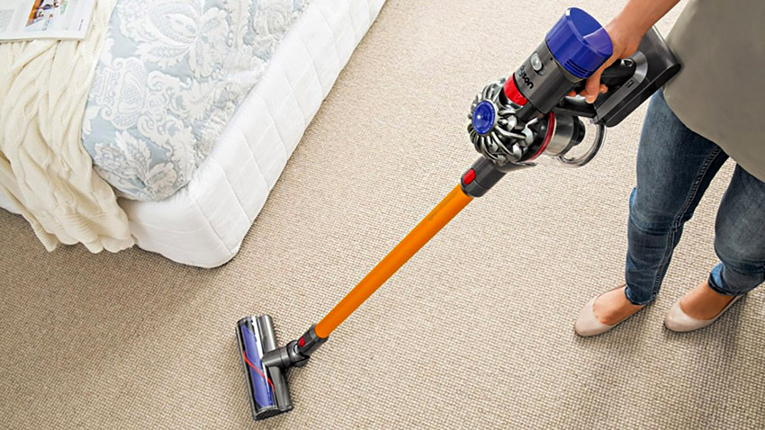 The Dyson V7 Animal Pro vertical vacuum cleaner can be purchased for 22.3 thousand rubles The Dyson V7 Animal Pro vertical vacuum cleaner can be purchased for 22.3 thousand rubles