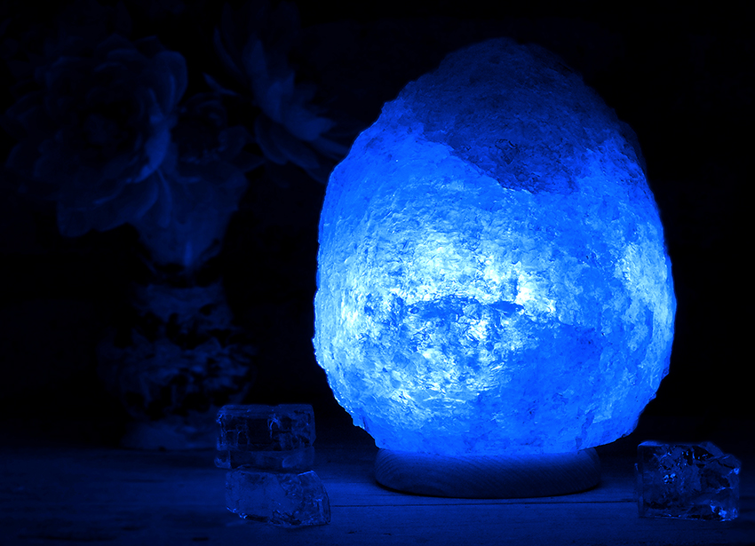 Blue and blue lamps help to calm down and relax Blue and blue lamps help to calm down and relax